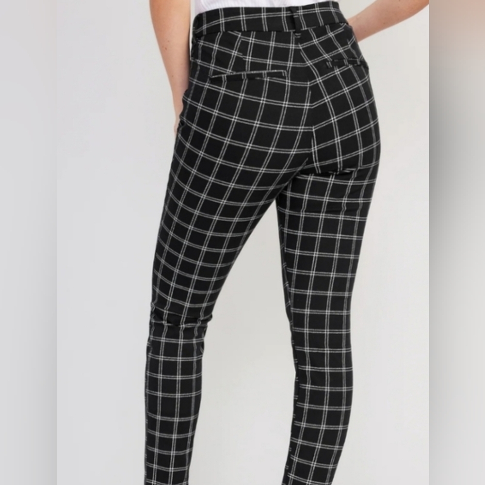 Old Navy - Picture 2 of 7